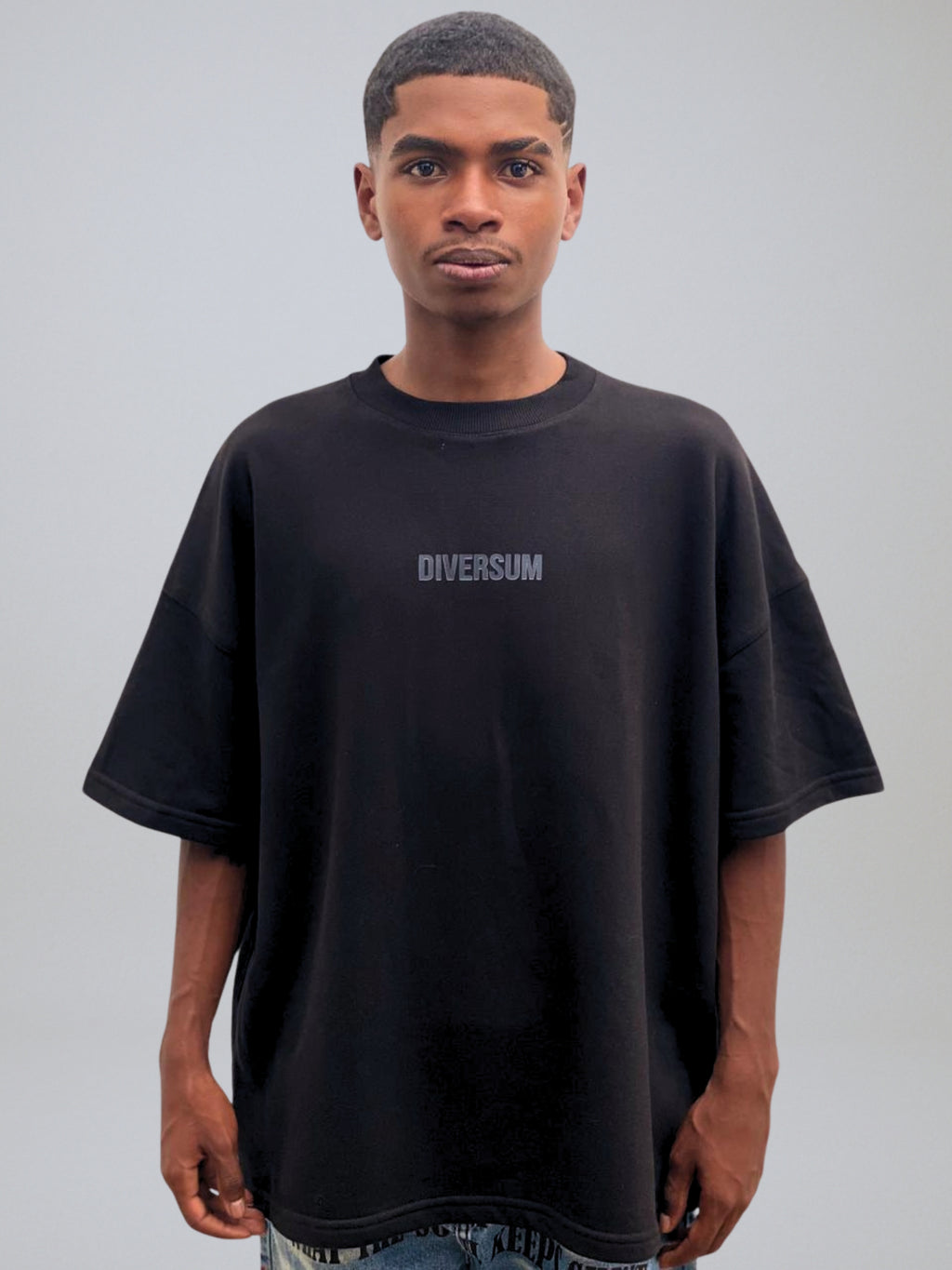 T-shirt Line Basic Black DIVERSUM