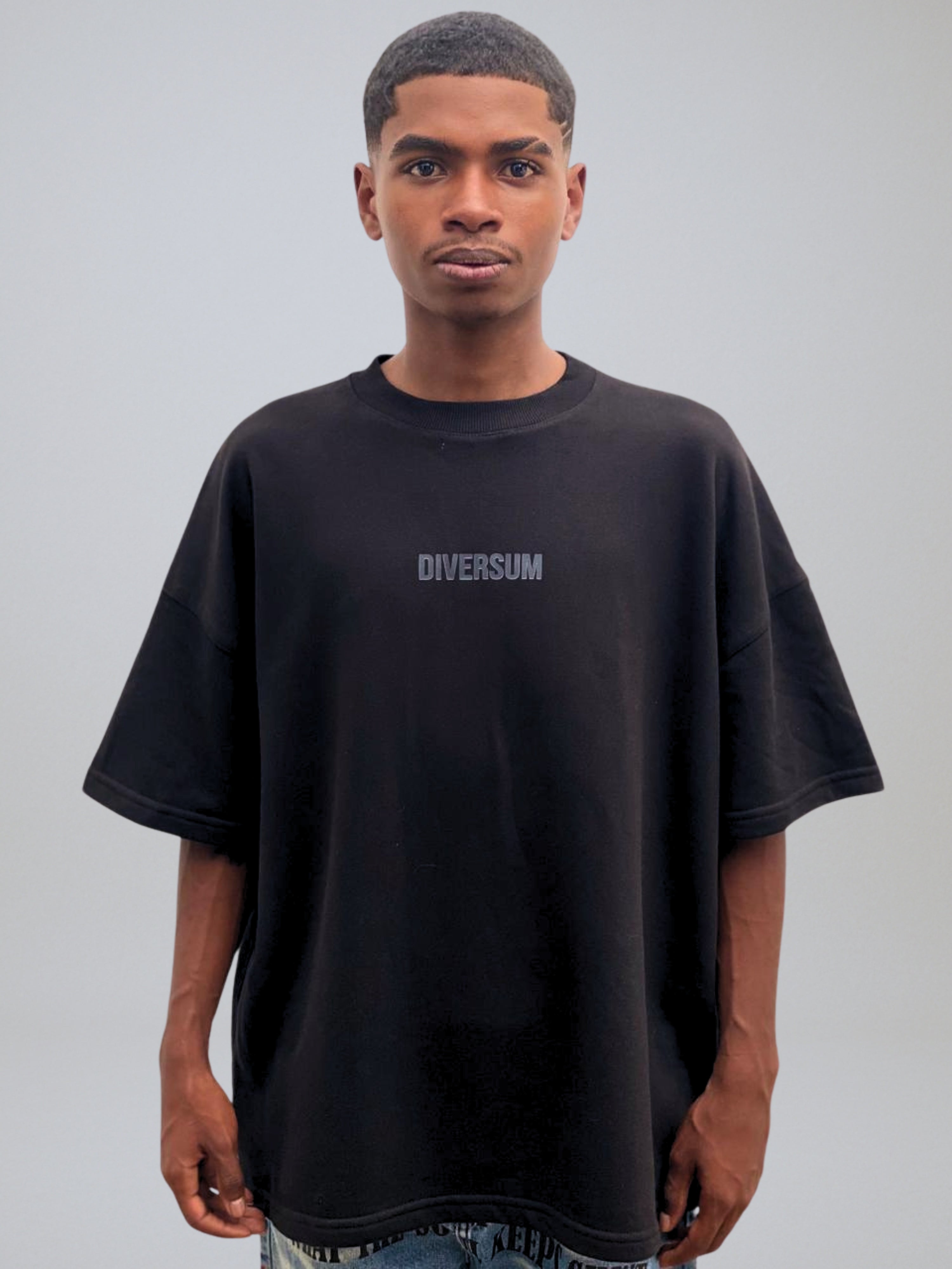 T-shirt Line Basic Black DIVERSUM