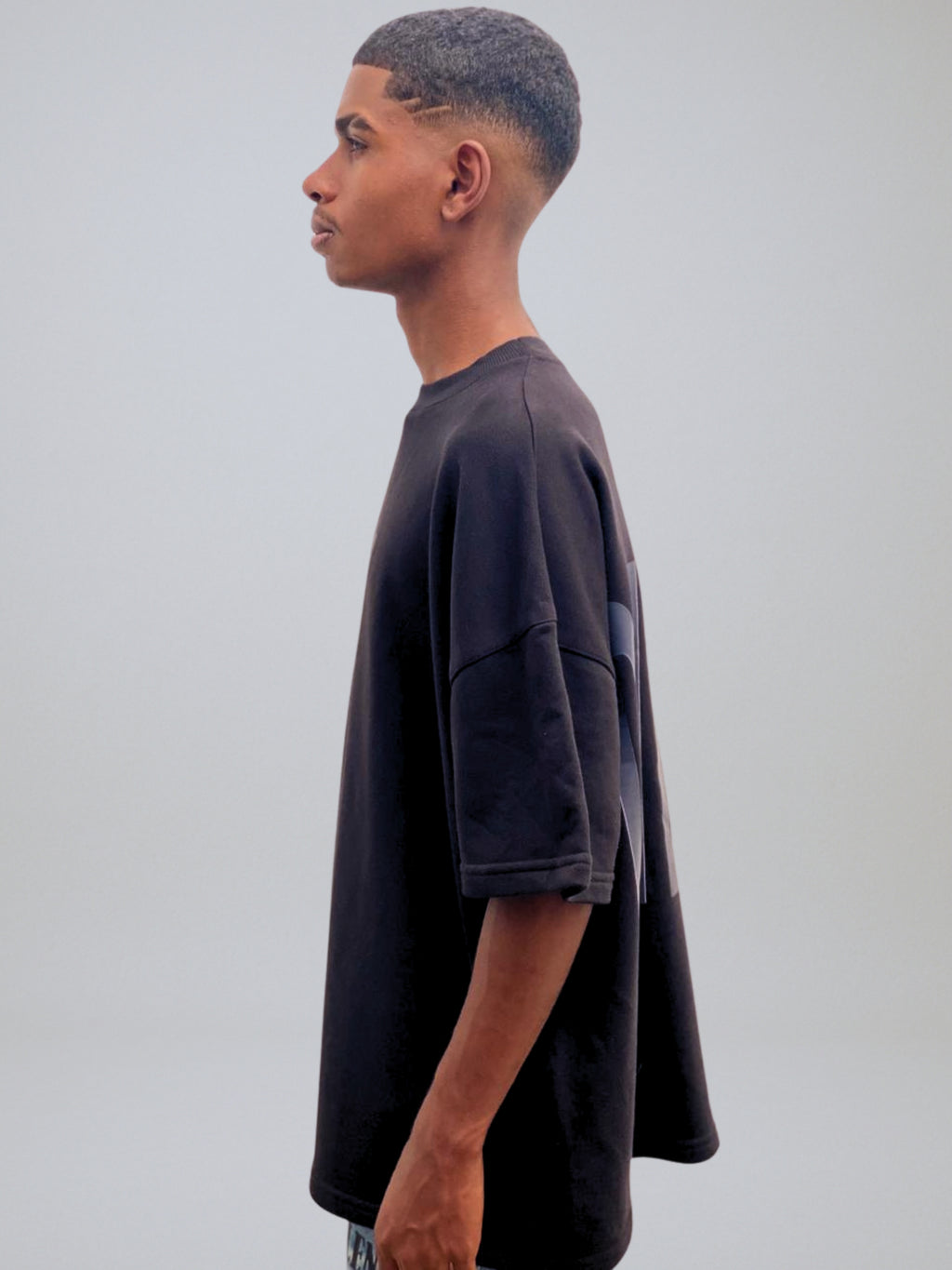 T-shirt Line Basic Black DIVERSUM